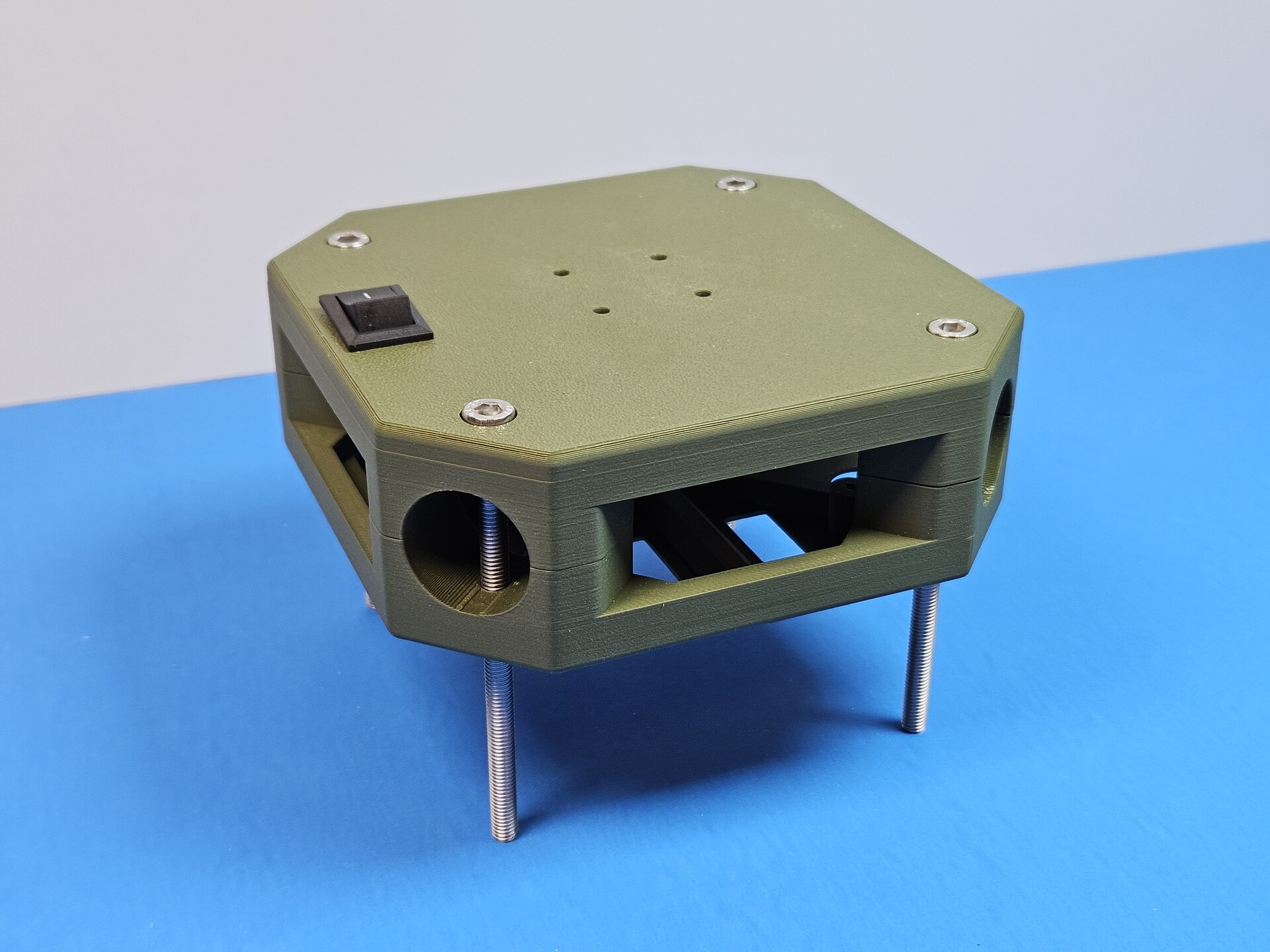 Center Pod